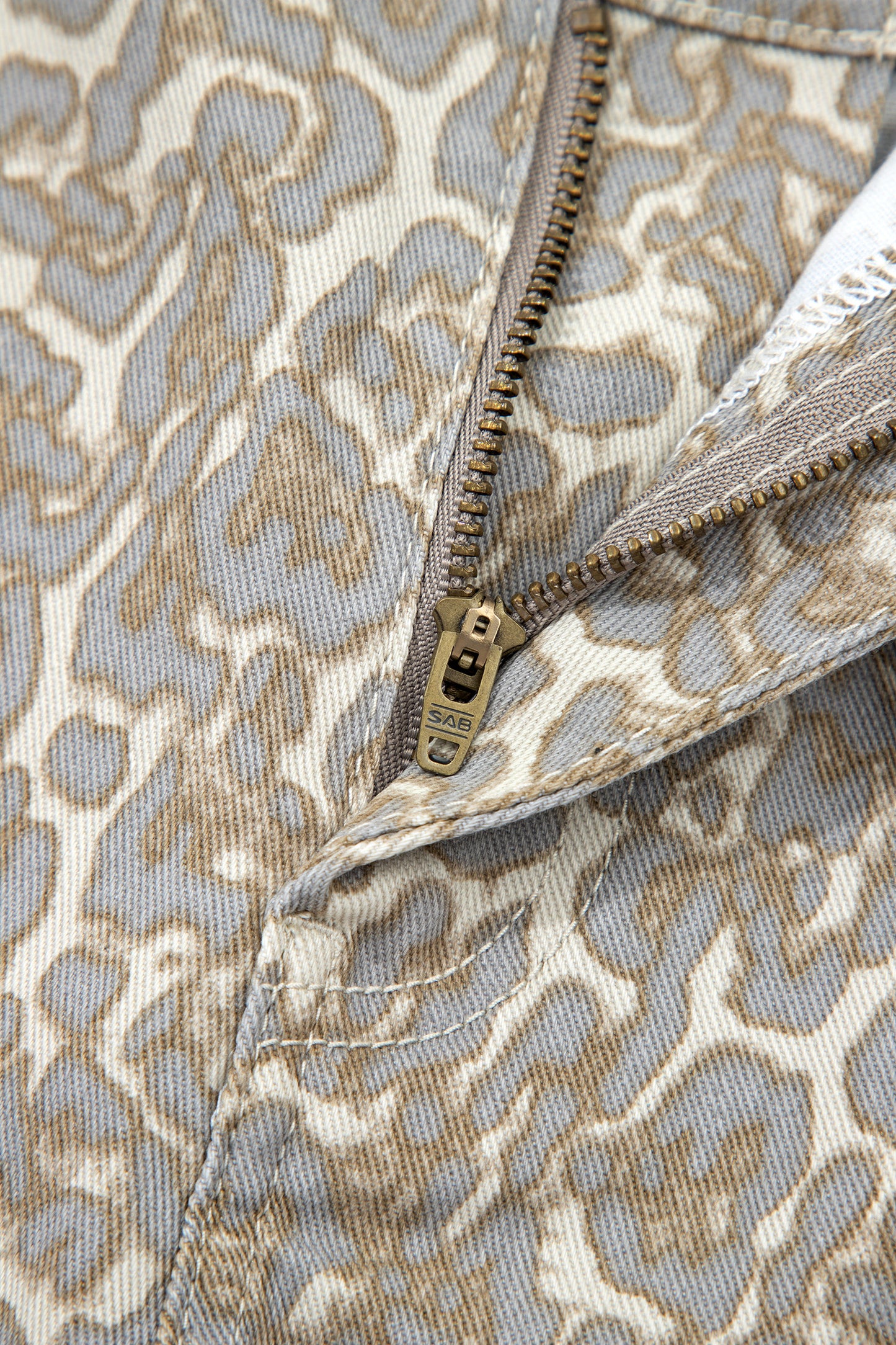 Khaki Raw Edge Leopard Print Denim Shorts